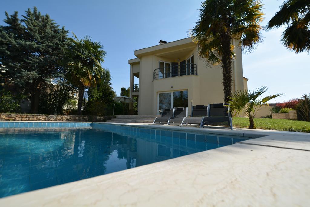 Apartments Gala Poreč Exteriör bild